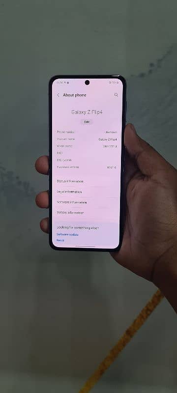 Samsung Galaxy flip 4 256GB 3