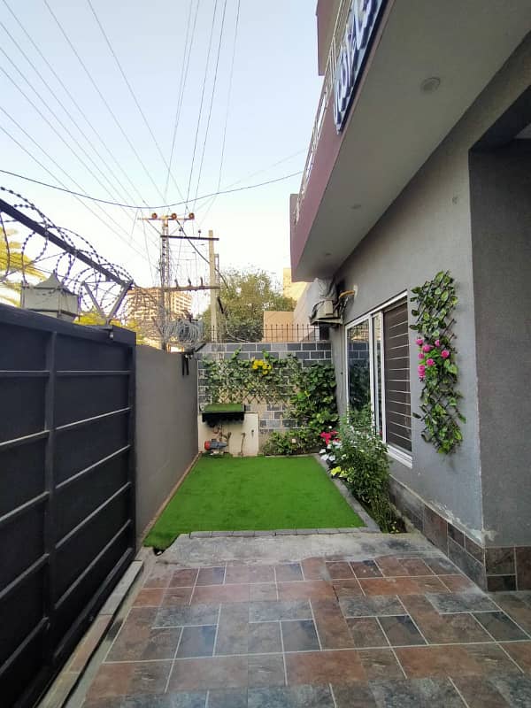 GULBERG 12 MARLA FURNISH PORTION FOR RENT 2