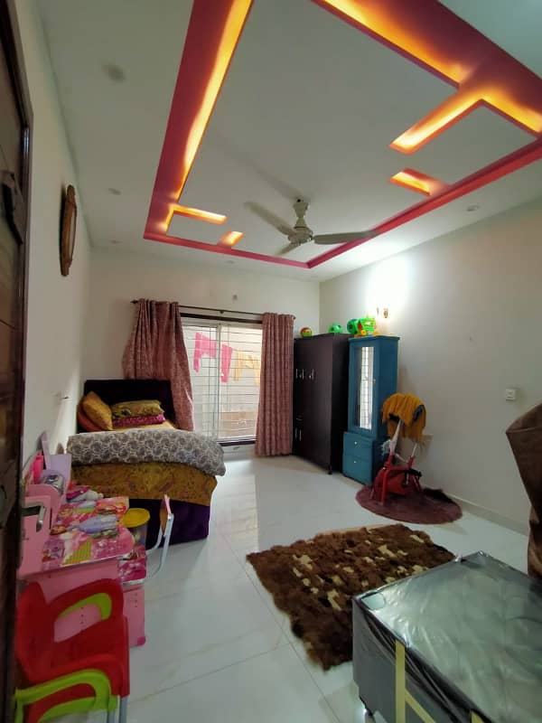 GULBERG 12 MARLA FURNISH PORTION FOR RENT 7