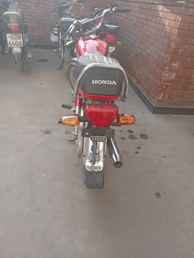 Honda CD 70 2023 0