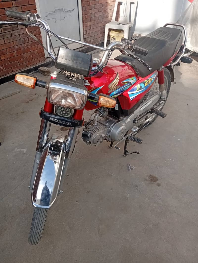 Honda CD 70 2023 5