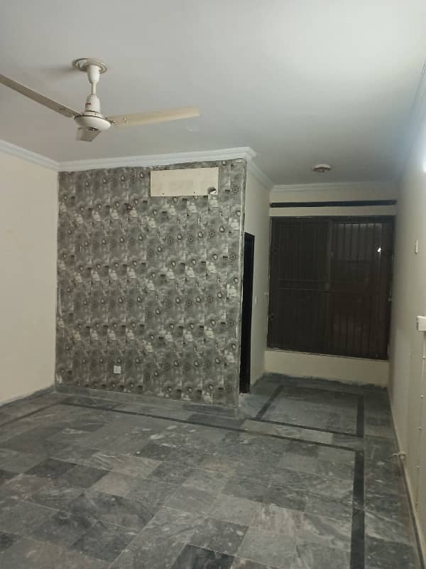 For Commercial And Family Triple Storey House For Rent Demand 250000 5