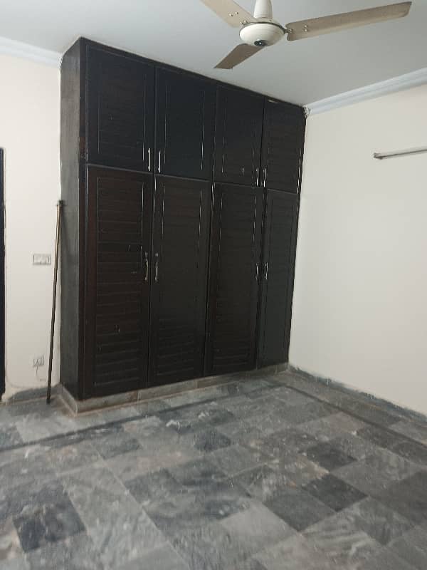 For Commercial And Family Triple Storey House For Rent Demand 250000 7