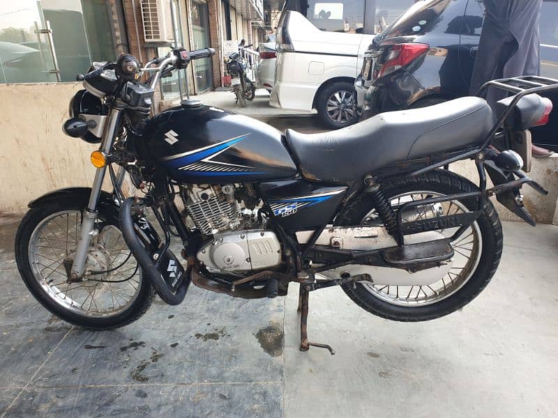 SUZUKI GS 150 2018 1