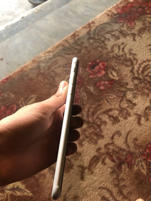 iPhone 8plus 64gb 3