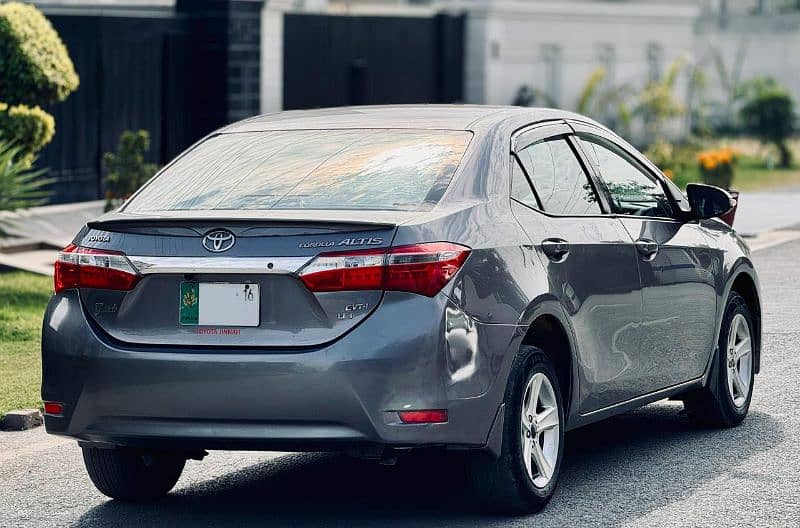 Toyota Corolla GLI 2015 4