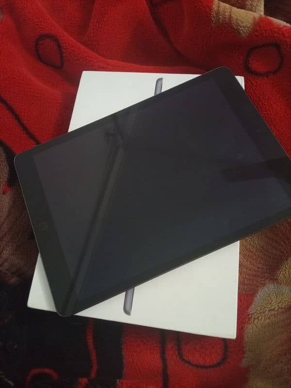 apple ipad 9 generation (64)GB 1