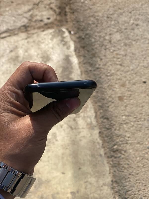 iPhone XR FU 0321/8302231 5