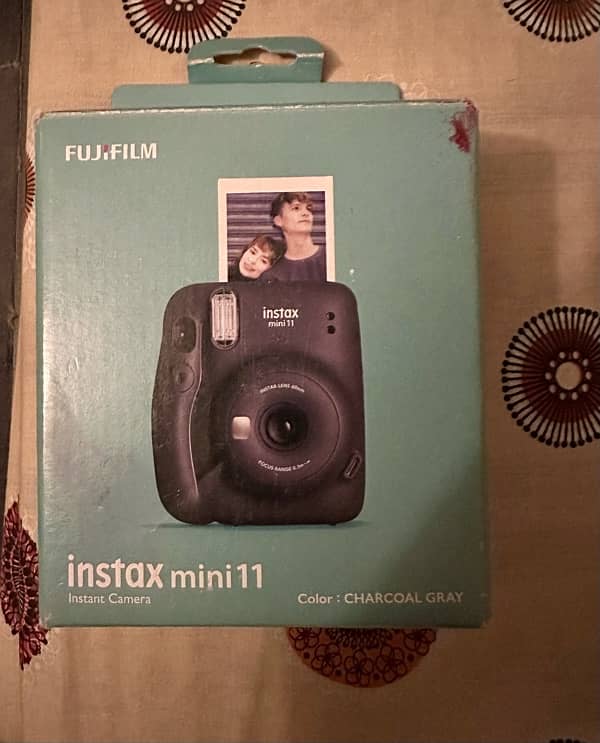 Unused fujifilm instax mini 11 camera with box 3