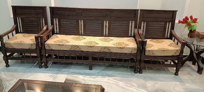 sofa 5 seater with beautiful Poshish 1