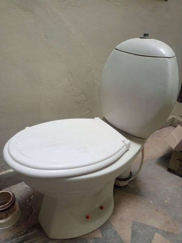 toilet in good condition 1