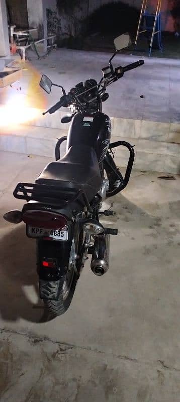 Suzuki Gs150 special edition 4