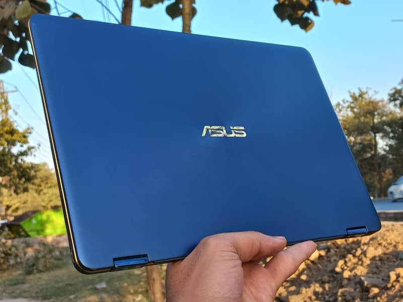 Asus ZenBook Flip Core i5 8th gen 16gb ram | Ultraslim | Metal Body 11