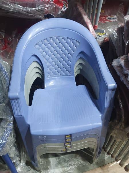 Plastic Chairs Table And Chairs Plastic Boss Chair ChairsO3321O4O2O8 6