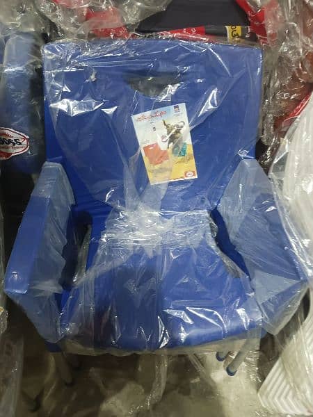 Plastic Chairs Table And Chairs Plastic Boss Chair ChairsO3321O4O2O8 9