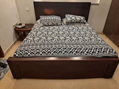 Double Bed without Matress