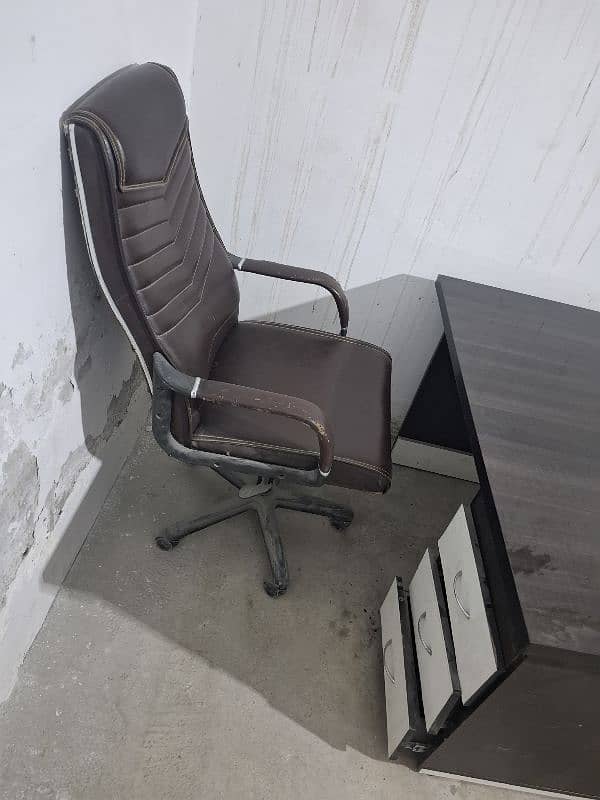 office table/ office chair / chair ^ table 2