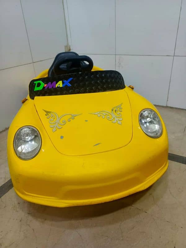 kids battery car (2 se 15 sal k bacho k lia) 3