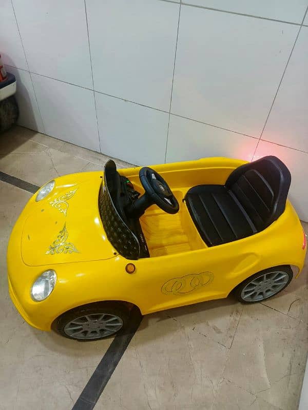 kids battery car (2 se 15 sal k bacho k lia) 4