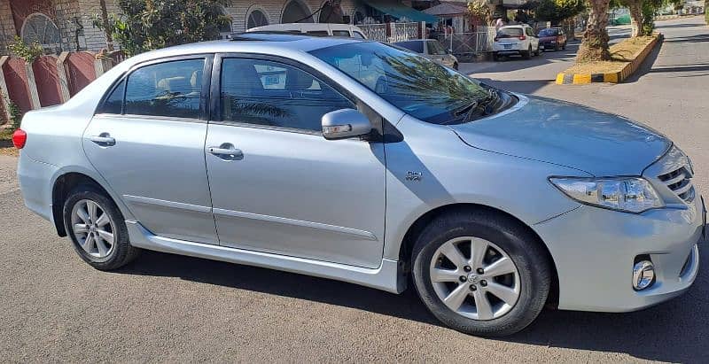 Toyota Corolla Altis 2013 SR full option 7