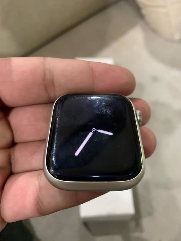 apple watch series 7 45mm Starlight 4