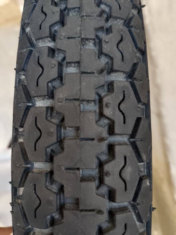 Diamond company tyre for sale 2