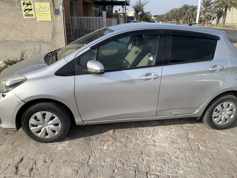 Toyota Vitz 2016 4