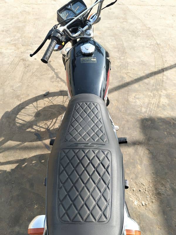 honda CG 125 2024 karachi num 3