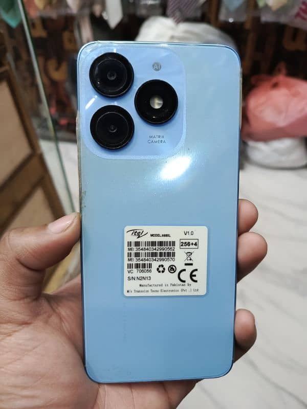 Itel A70 Pro 12 / 256 GB 1