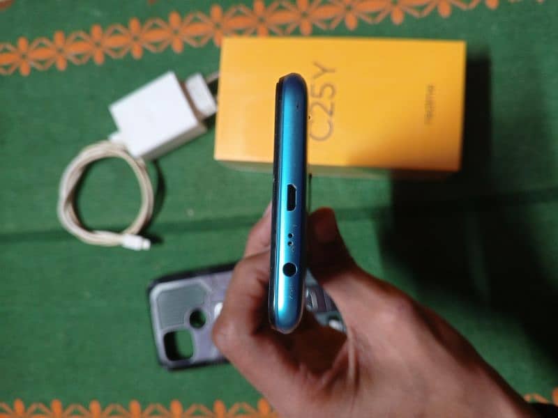 Realme C25y 4/64 with Box & Charger 3