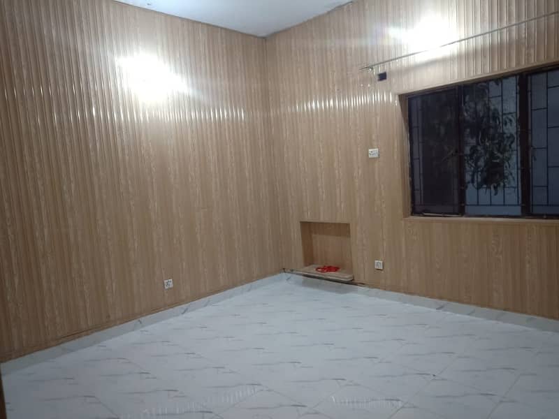 1 Kanal Upper Portion Separate Entrance House For Rent in M Block Phase 1 DHA Lahore 3