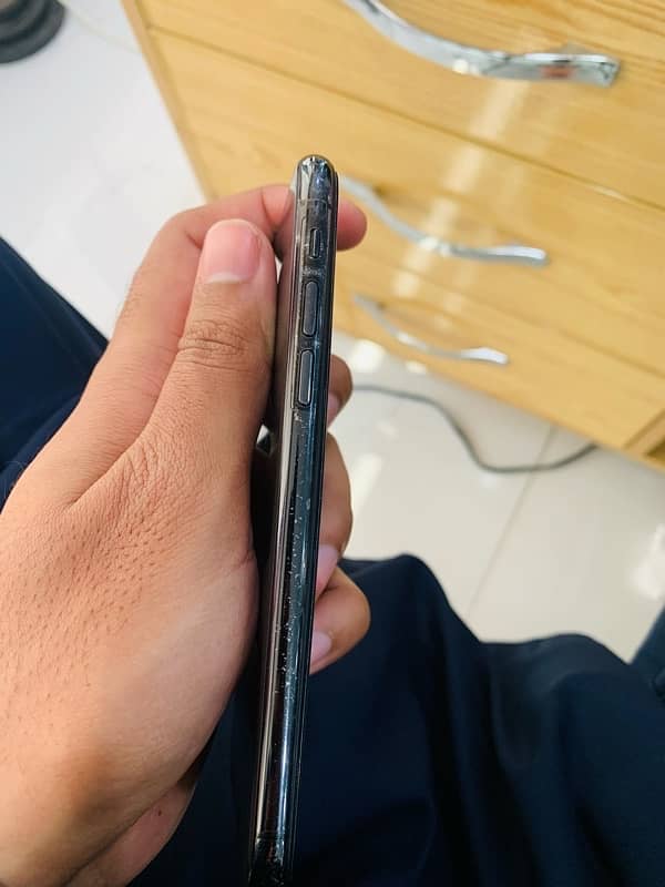 Iphone X PTA 4