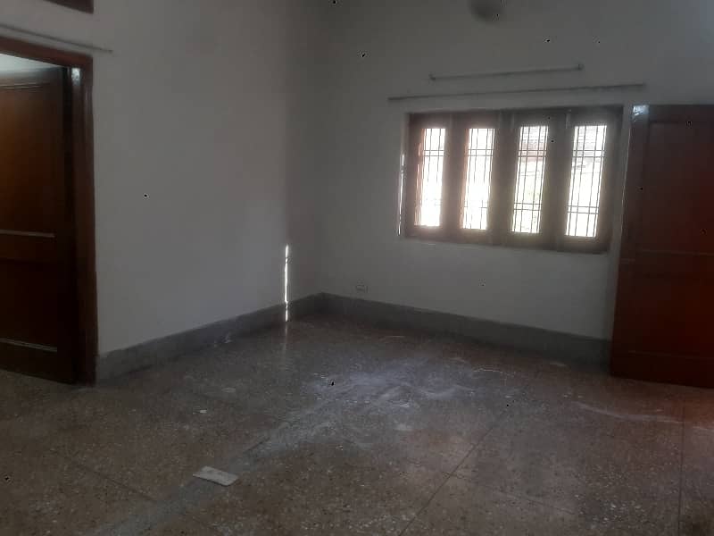 G9/4 Pindi Fac Good Condition In Good Location House For Sale 7