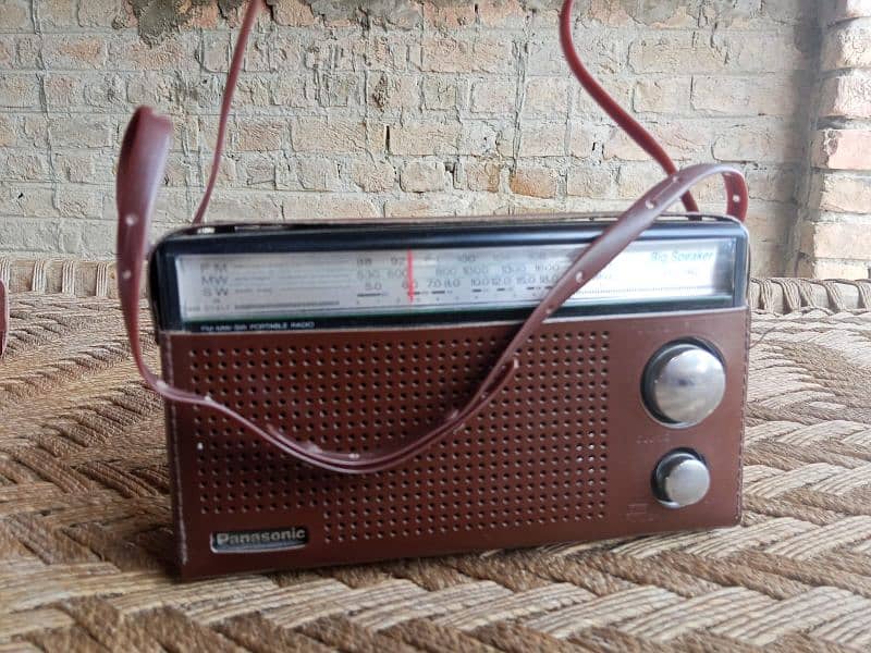 radio Panasonic 562 6