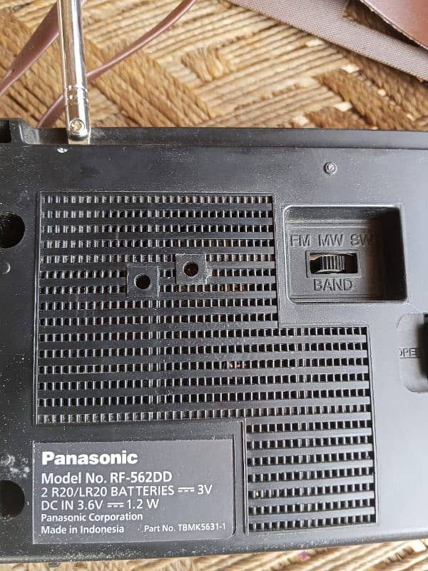 radio Panasonic 562 8