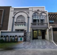 5.33 Marla Modern Luxury Home in Bahria Town