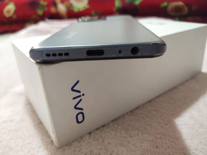 Vivo Y51 4/128GB Complete Box 10/10 New Condition 2