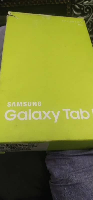 Samsung Galaxy tablet SM-T560NU 0