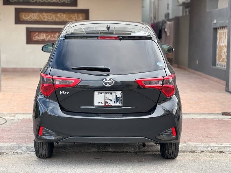 Toyota Vitz 2018 1