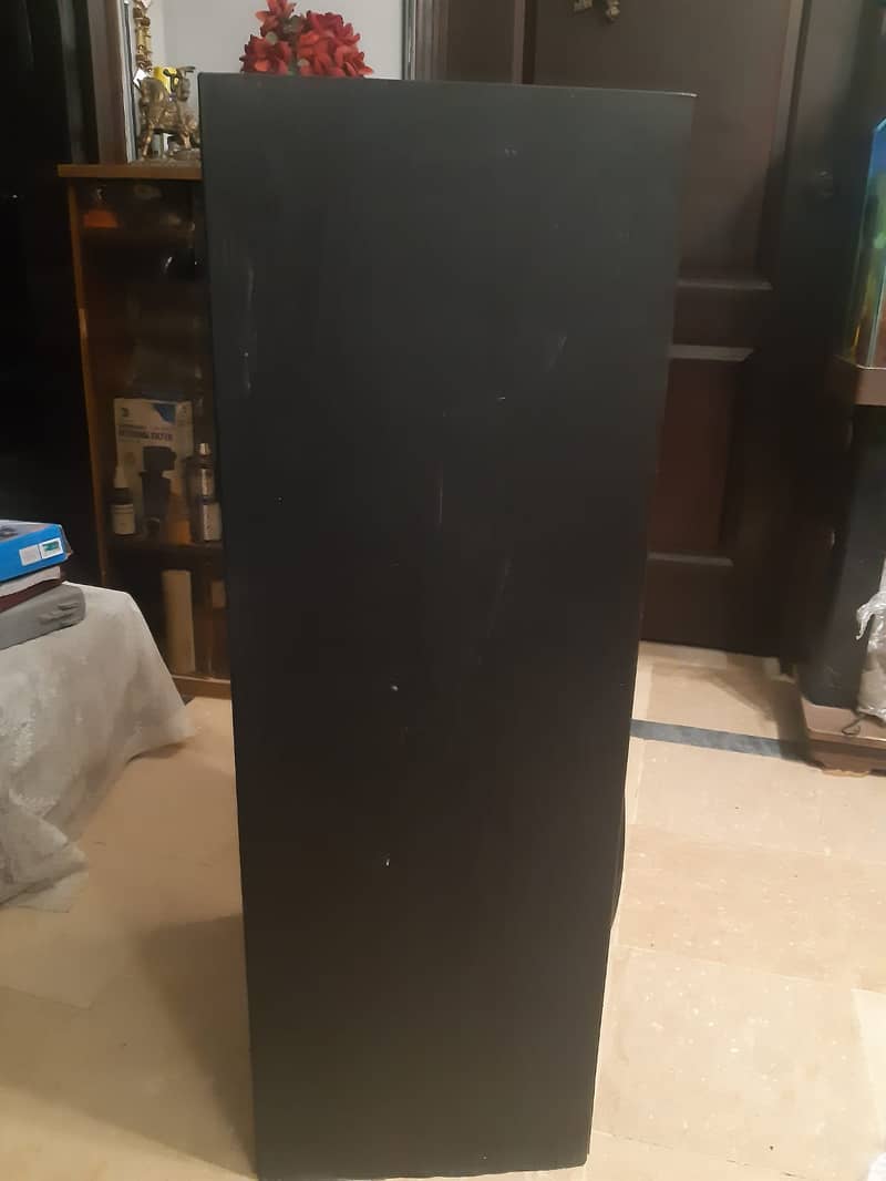 Infinity SM 150 speakers pair big full size black color with 15. . inc 2