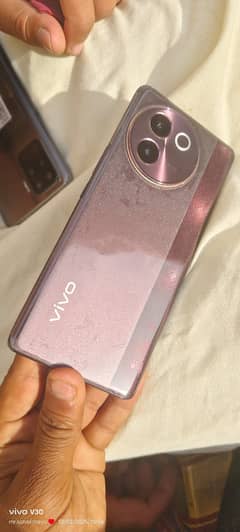 Vivo V30e