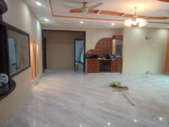 1 Kanal Beautiful Lower Portion Corner Separate Gate House for Rent in FF Block Phase 4 DHA Lahore