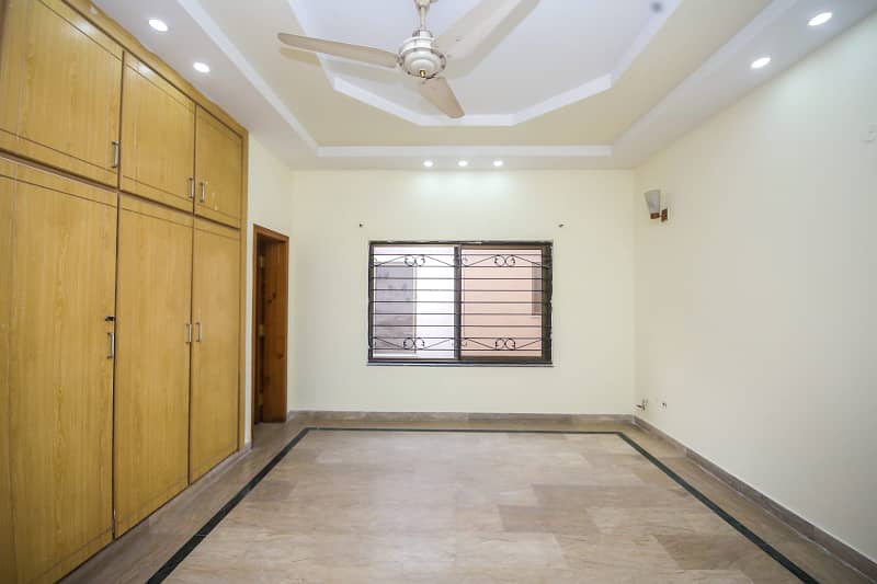 1 Kanal Upper Portion Like Brand New House For Rent in J Block Phase 5 DHA Lahore 10