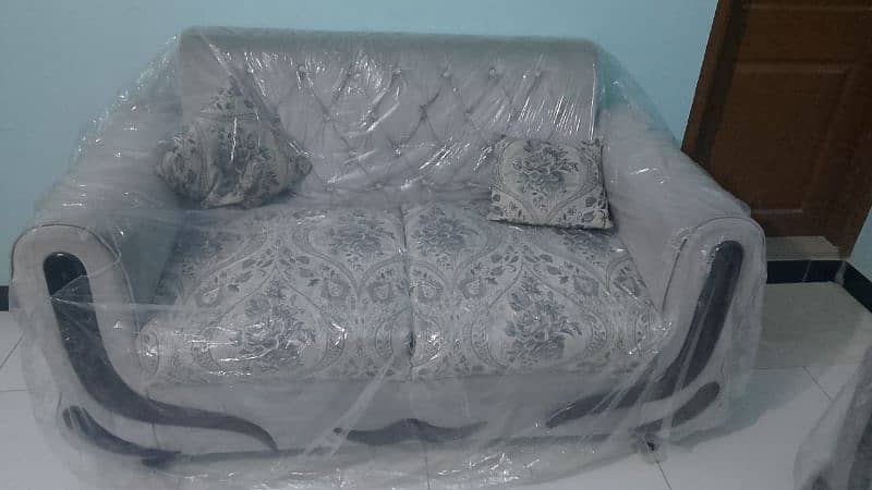 7 seater sofa set urgent sale 2