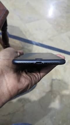 IPHONE 7+ PTA APPROVED 128gb finger non working