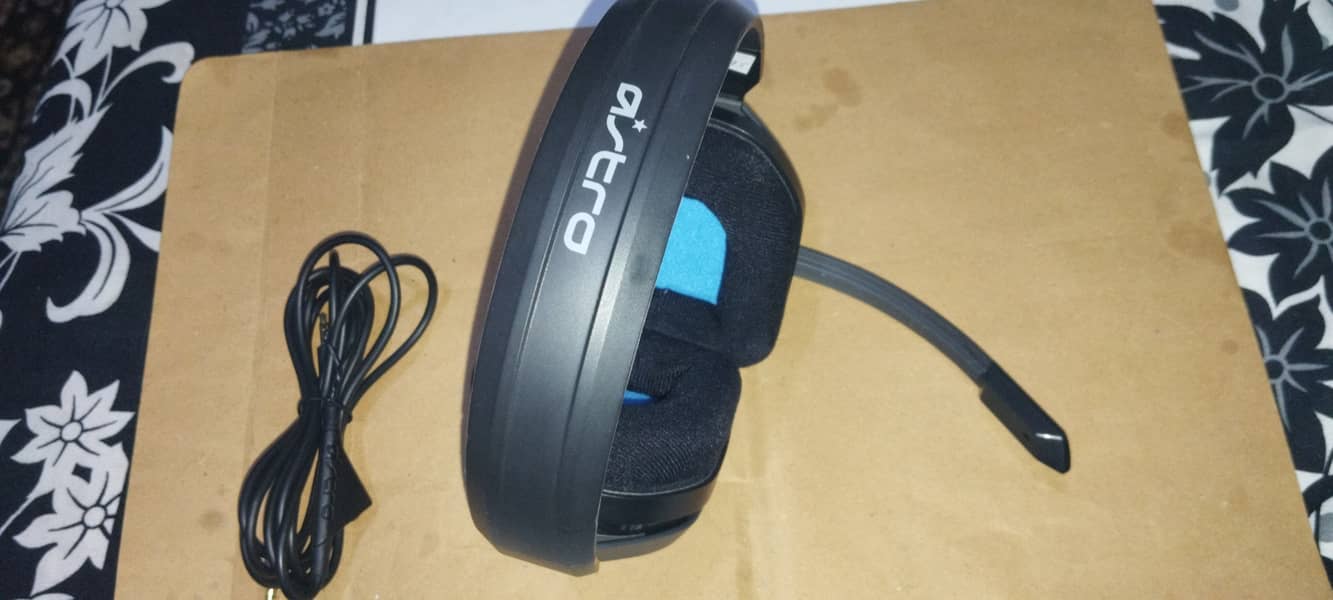 LOGITECH ASTRO A10 GAMING HEADPHONES 6