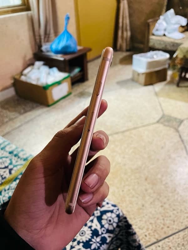 iPhone 8 NonPTA 4