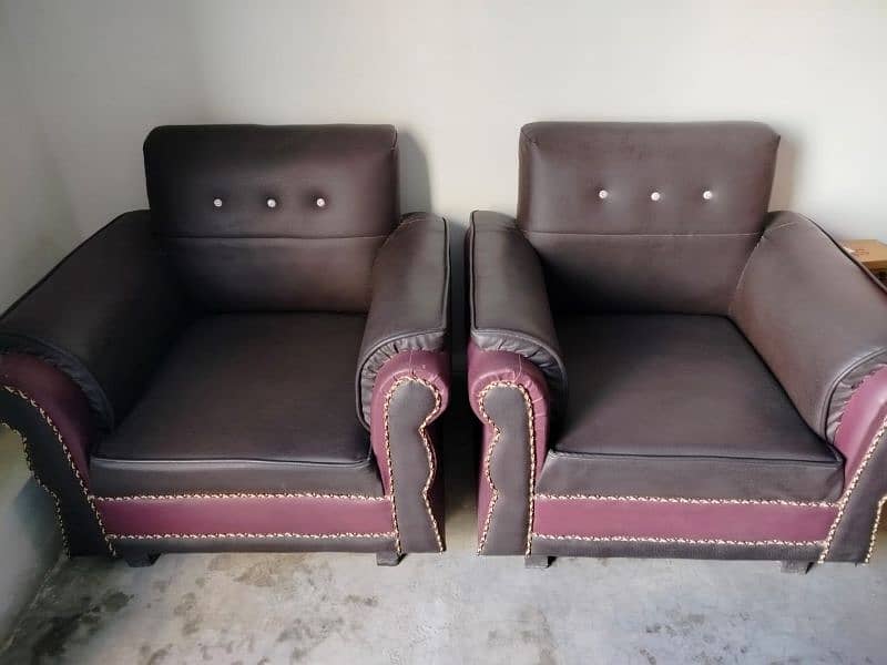 5 seater leather sofa in very good condition 1