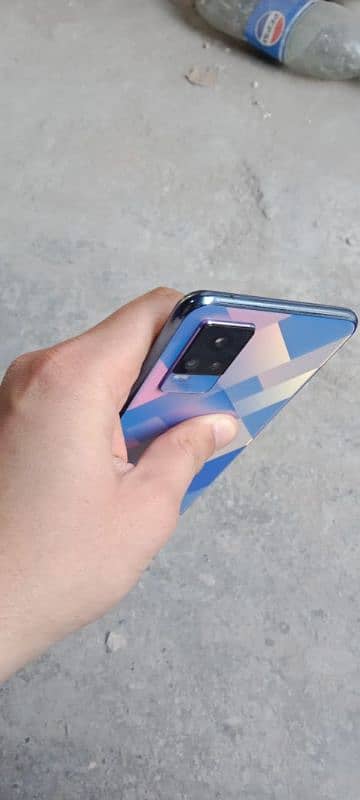 VIVO V21E 0