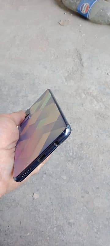 VIVO V21E 2